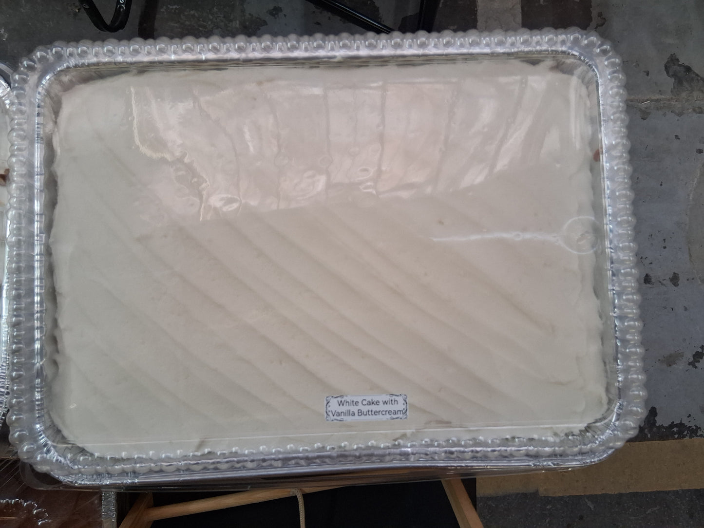 Dinner Cake-White/White buttercream